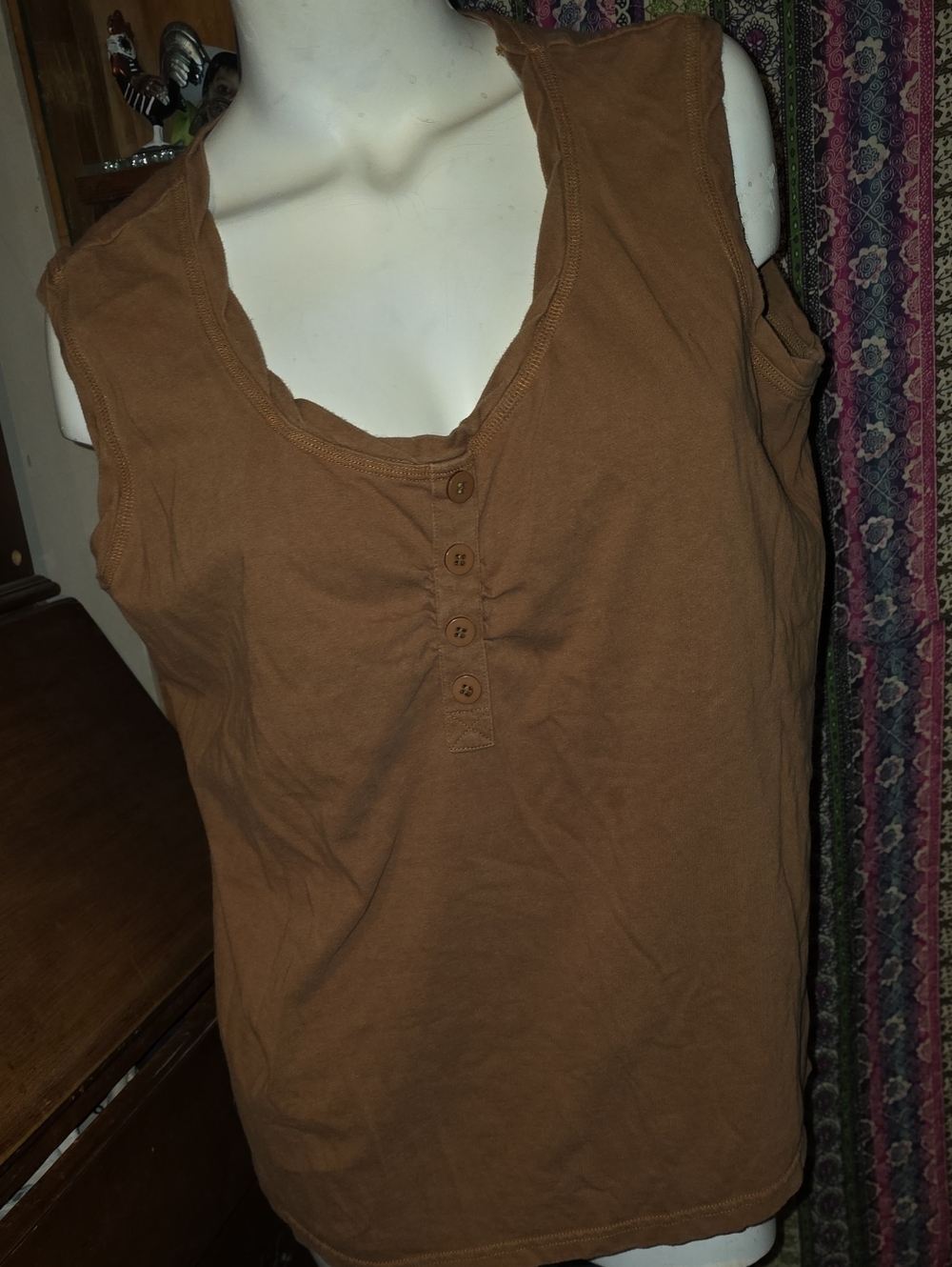 Veranesi Brown Button-Front Sleeveless Tank